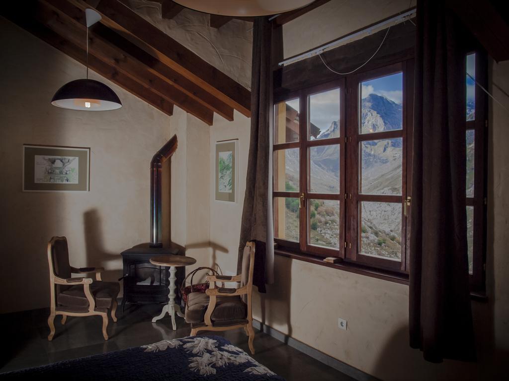 Casa Rural La Cabana Del Valleyu Sotres Rom bilde